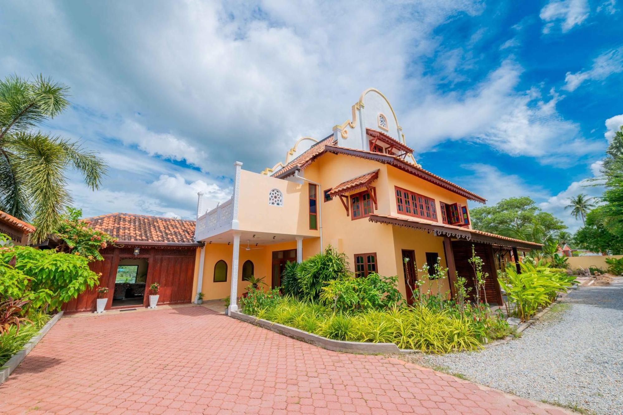 Limasan Villa Langkawi Pantai Cenang  Exteriör bild