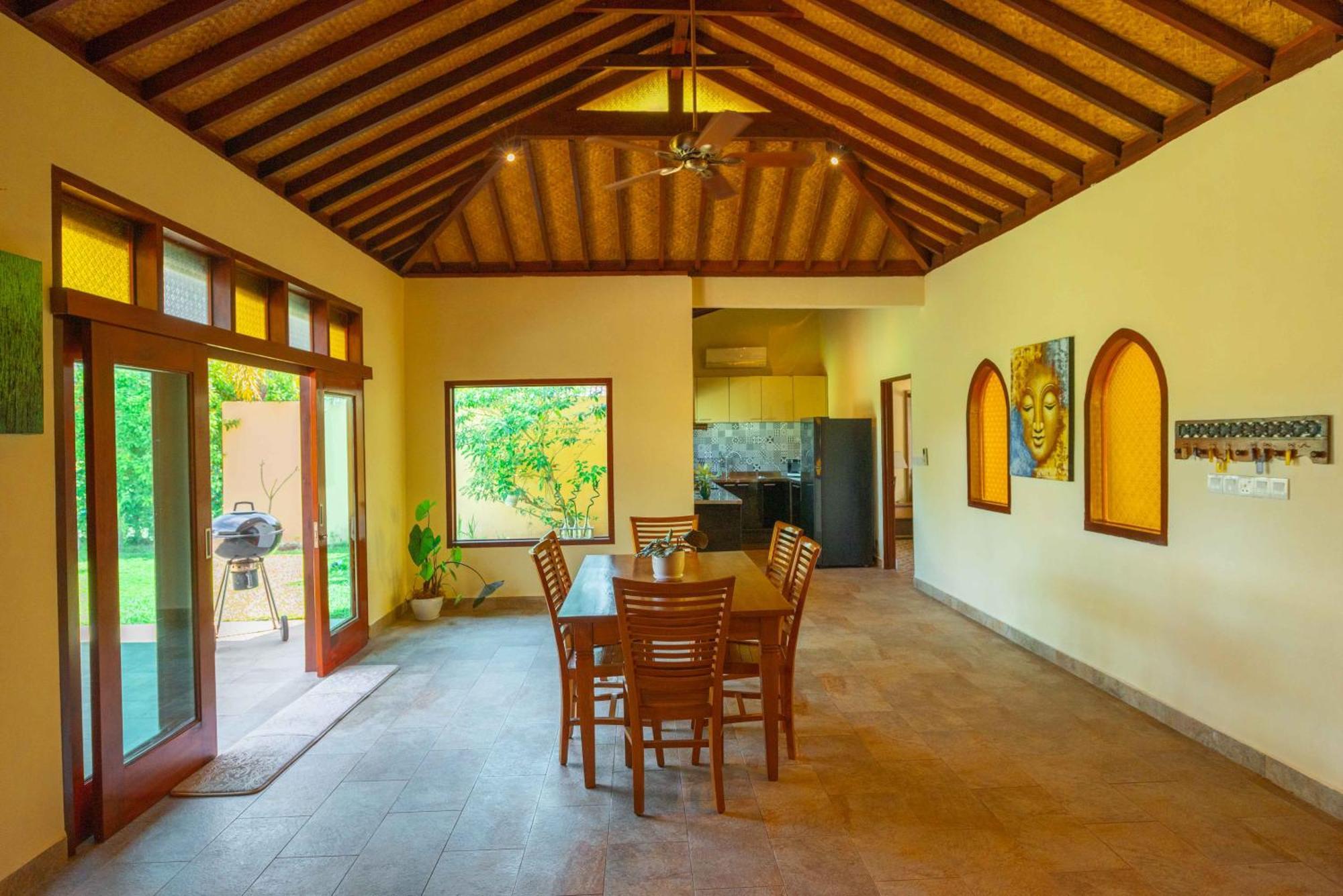 Limasan Villa Langkawi Pantai Cenang  Rum bild