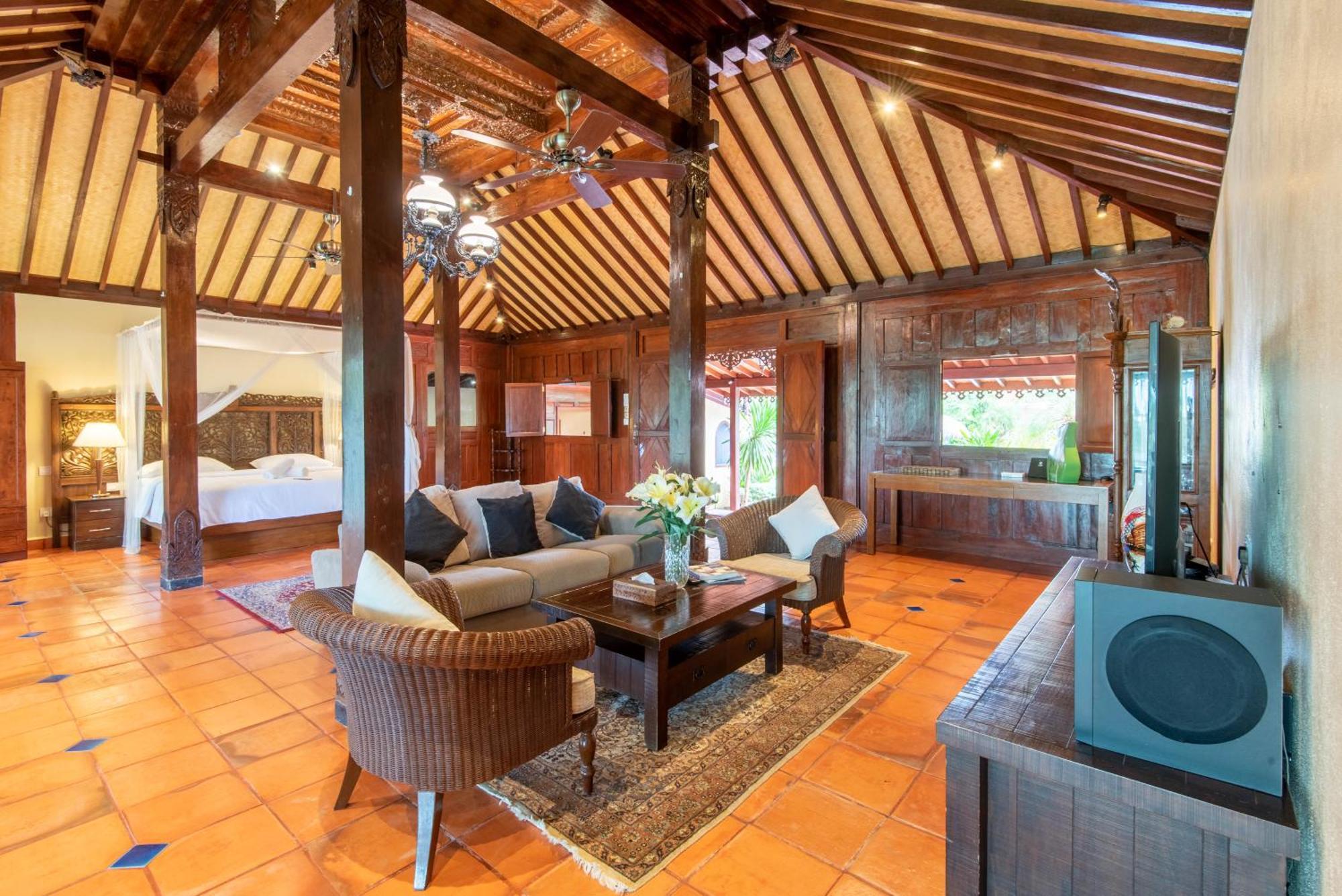 Limasan Villa Langkawi Pantai Cenang  Exteriör bild