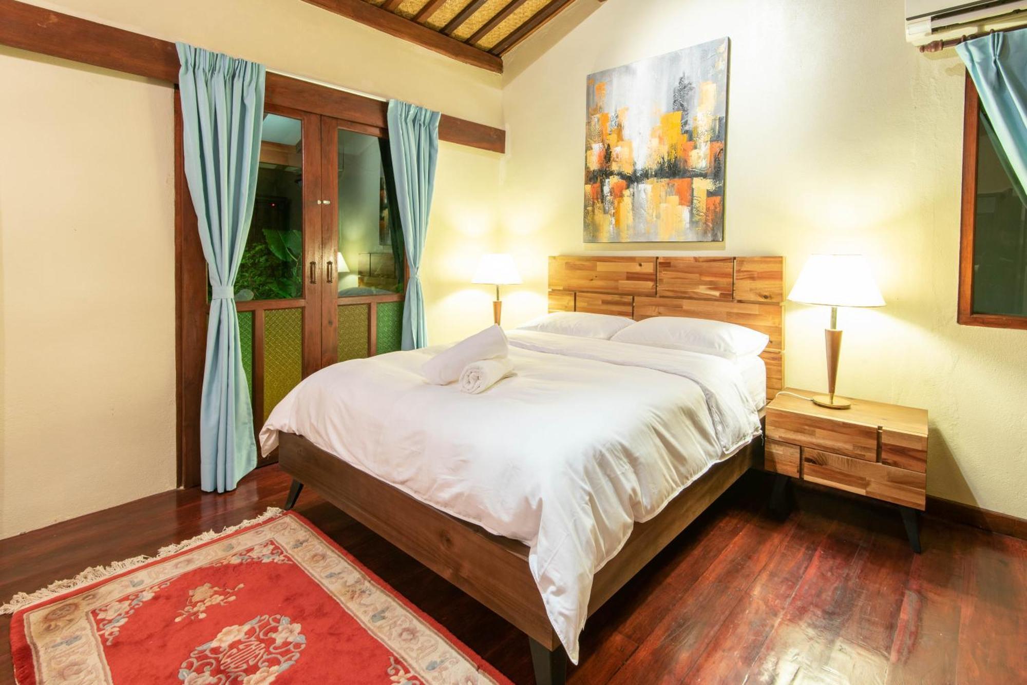 Limasan Villa Langkawi Pantai Cenang  Rum bild