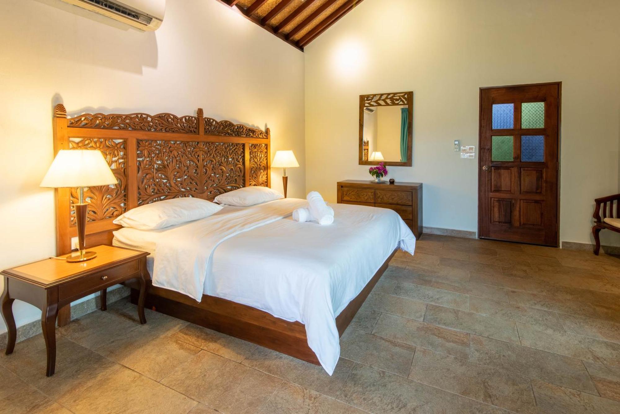 Limasan Villa Langkawi Pantai Cenang  Rum bild