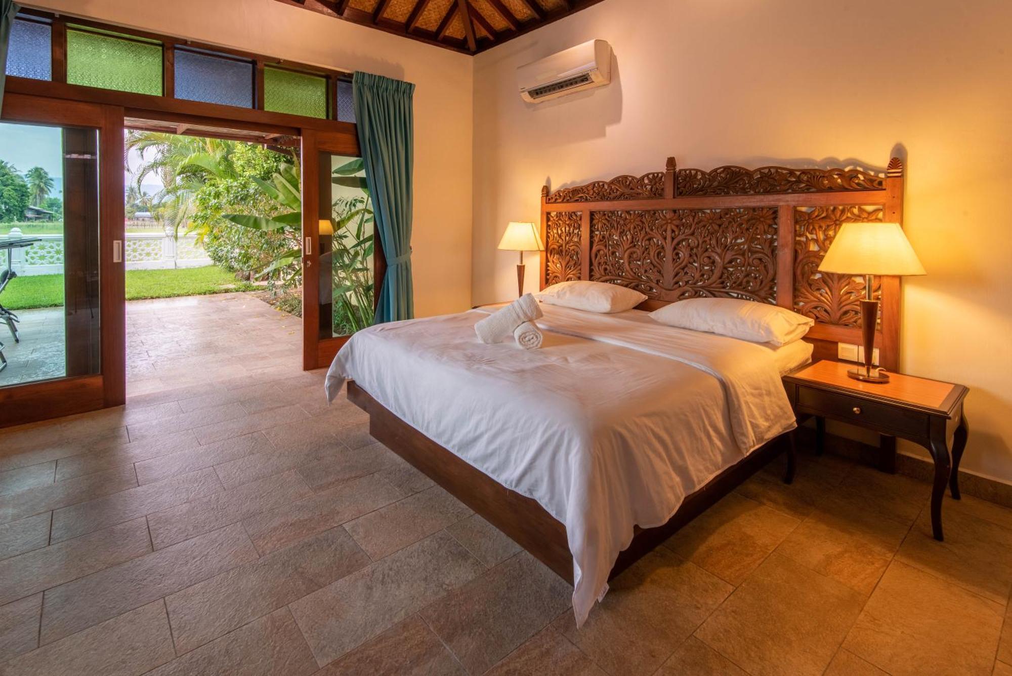 Limasan Villa Langkawi Pantai Cenang  Rum bild